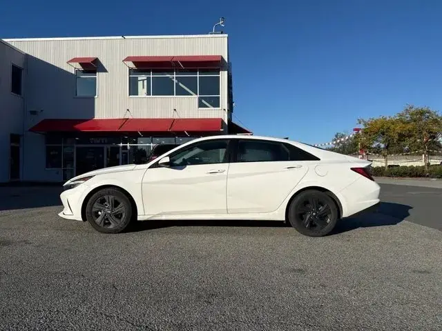 Hyundai Elantra 2023 photo 4