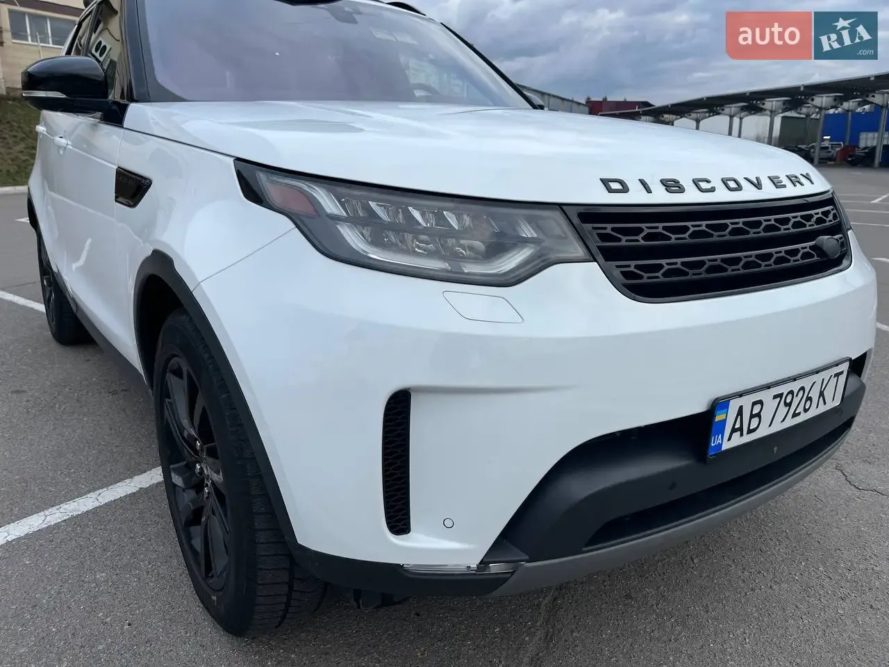 Land Rover Discovery 2017 photo 4