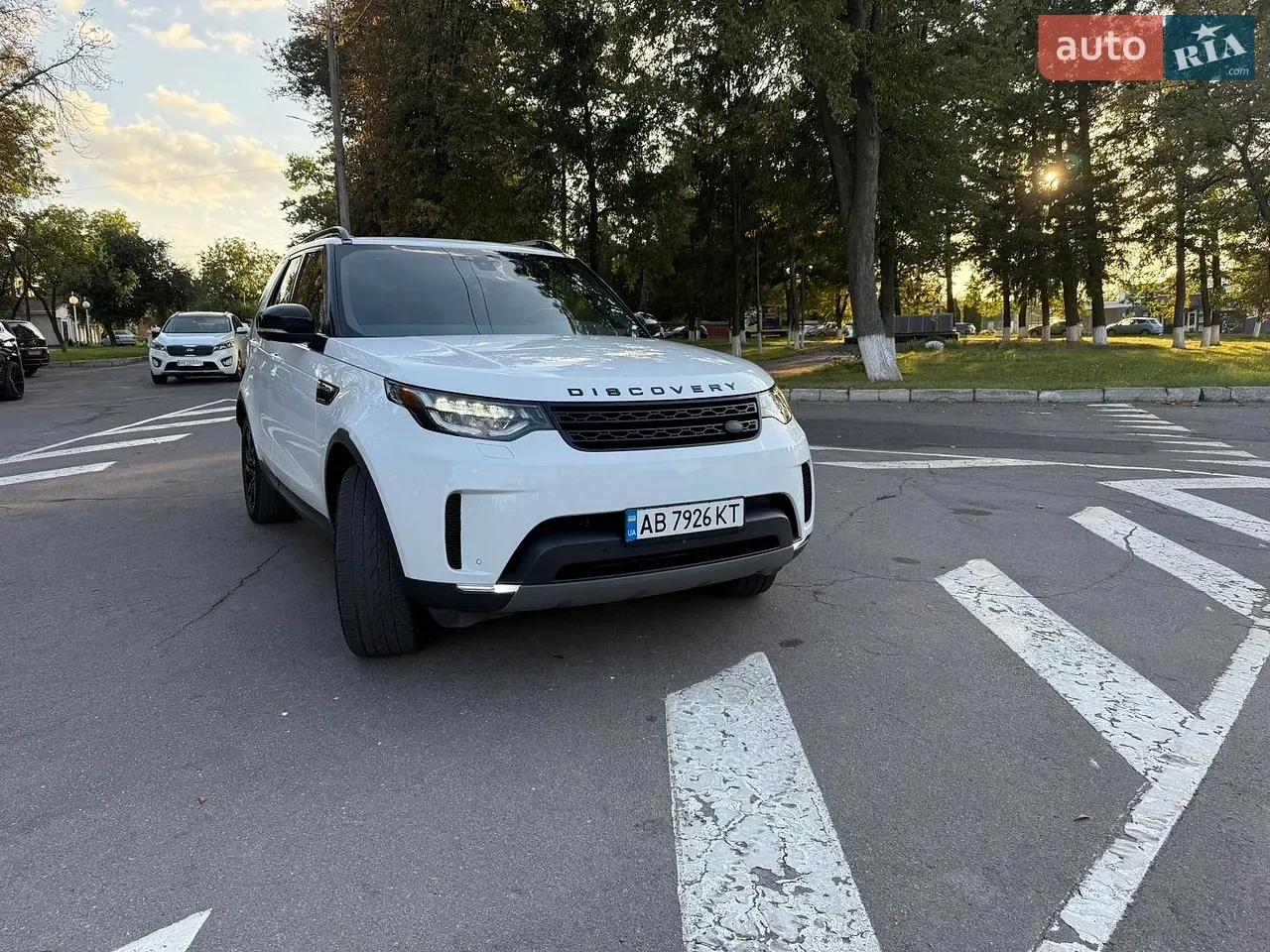 Land Rover Discovery 2017 photo 3