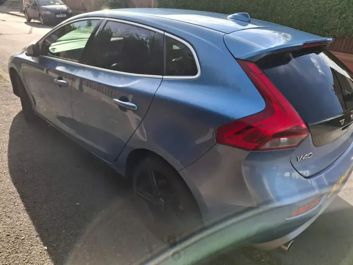 Volvo V40 2015 photo 3