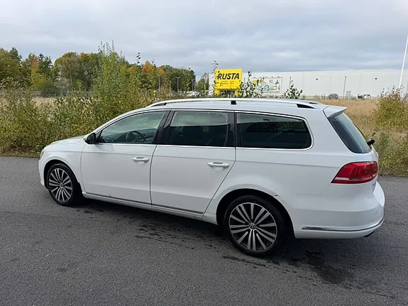 Volkswagen Passat 2012 photo 4