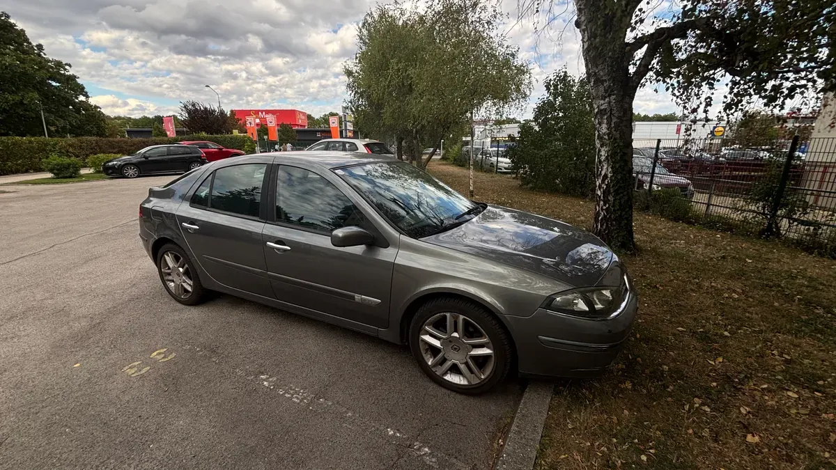 Renault Laguna 2005 photo 3