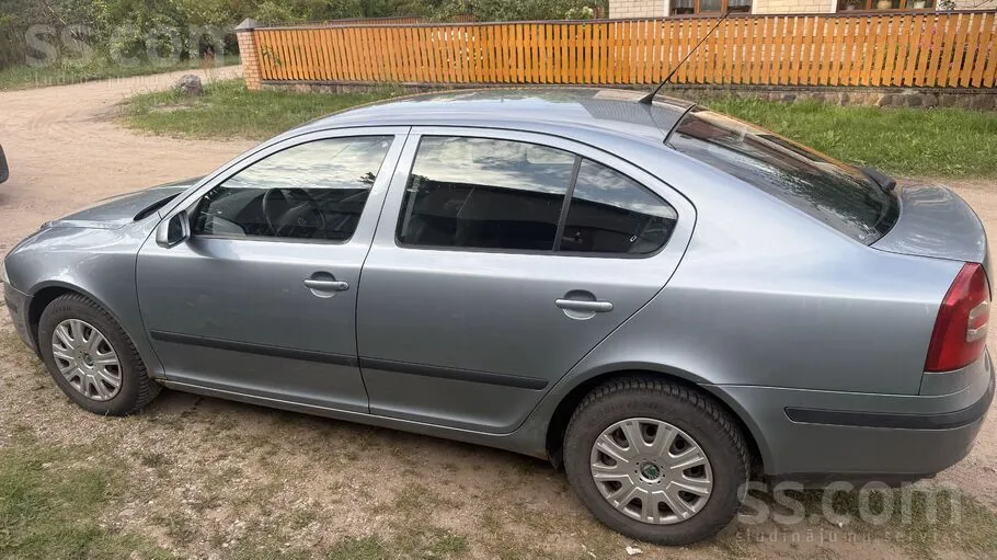 Skoda Octavia 2005 photo 2