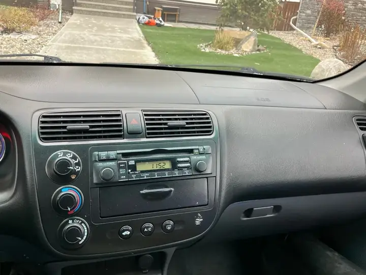 Honda Civic 2004 photo 3