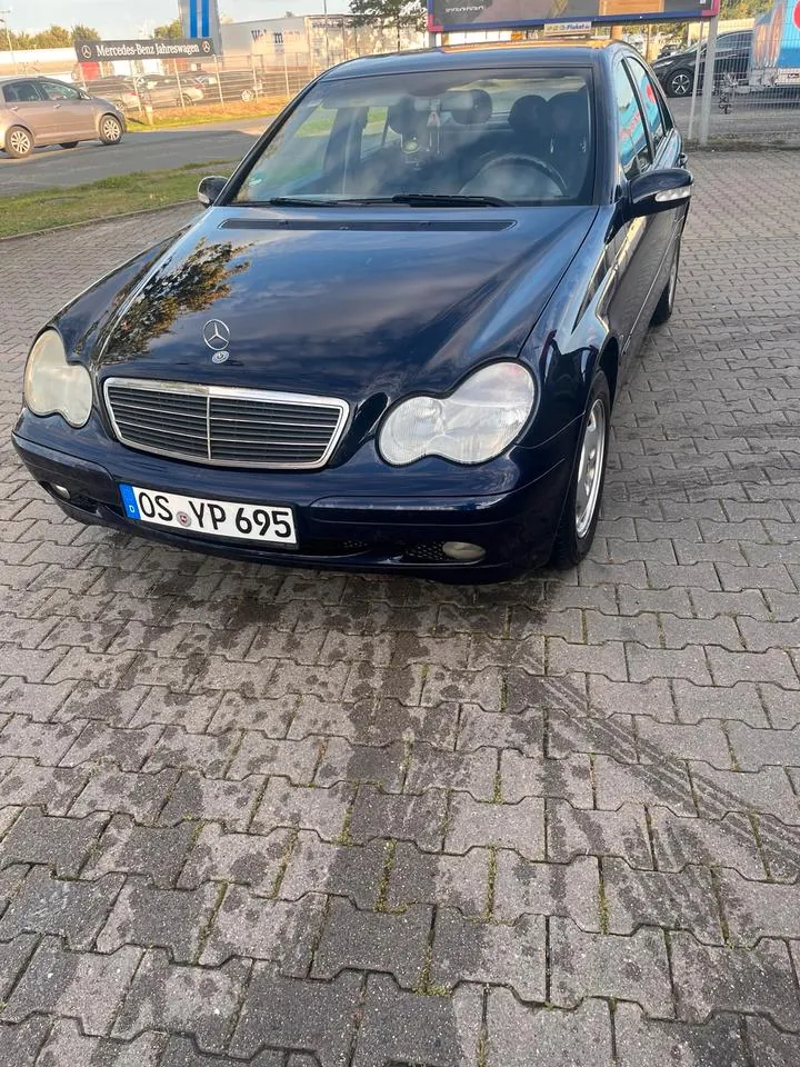Mercedes-Benz C180