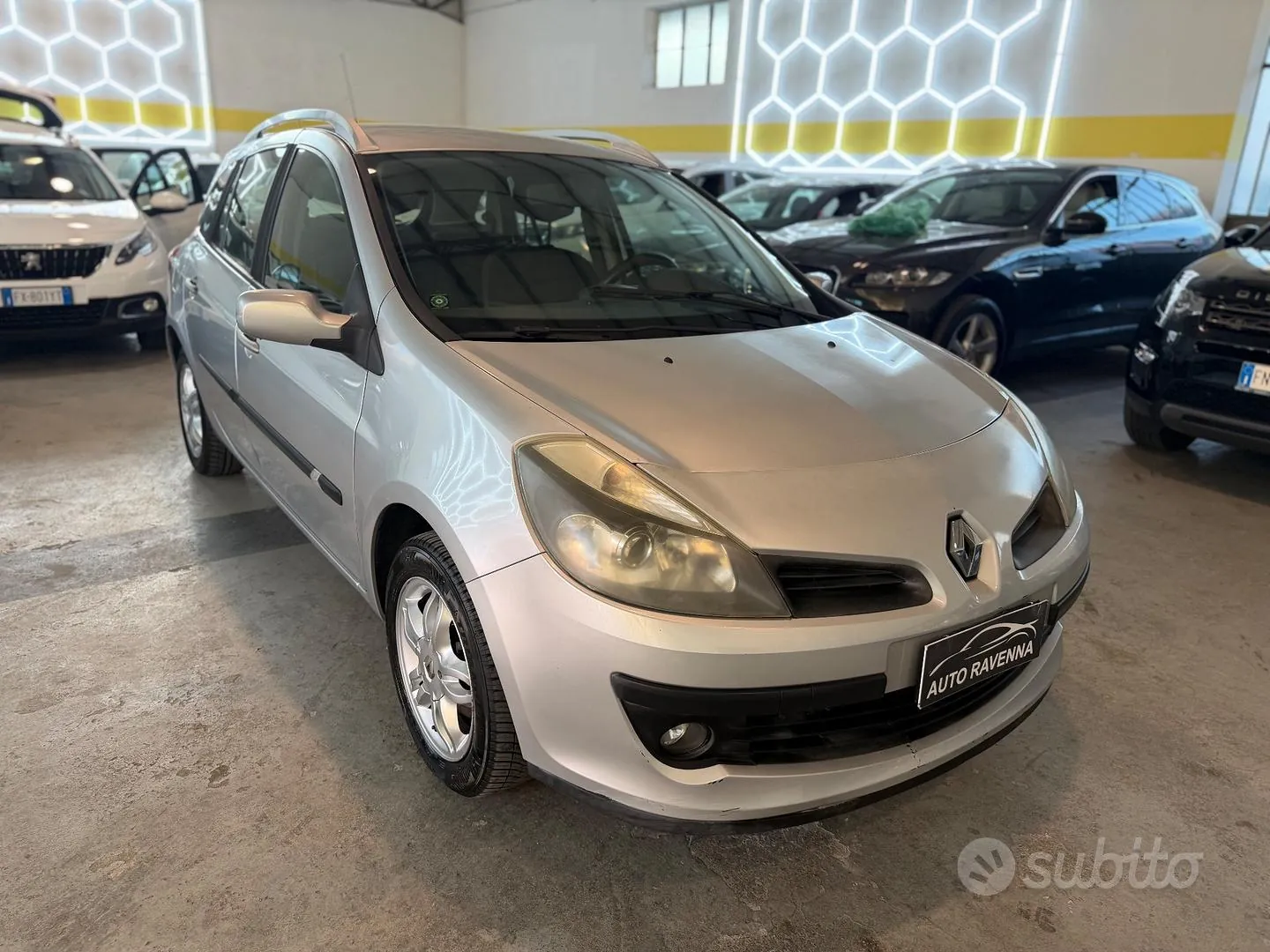 Renault Clio 2009 photo 3