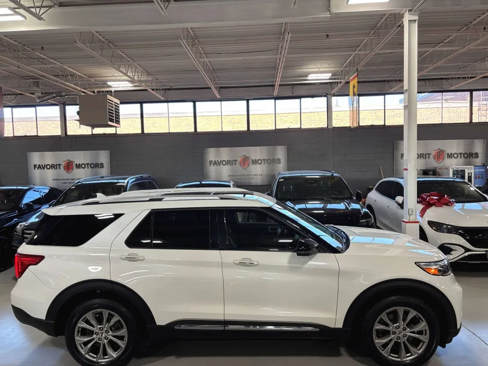 Ford Explorer 2022 photo 2