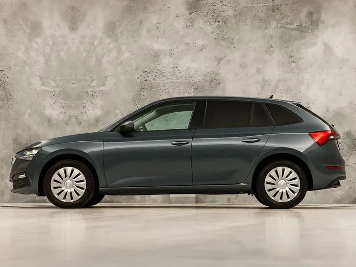 Skoda Scala 2021 photo 2