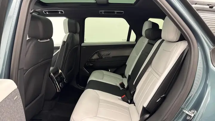 Land Rover Range Rover Sport 2025 photo 4