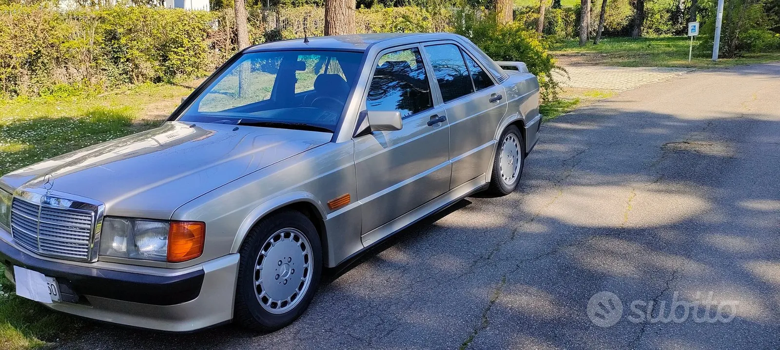 Mercedes-Benz 190 1987 photo 3