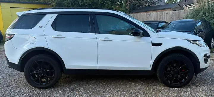 Land Rover Discovery Sport 2016 photo 5
