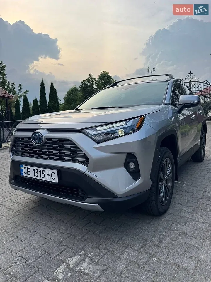 Toyota Rav4 2023 photo 3