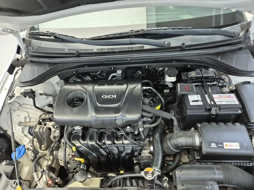 Hyundai Avante 2016 photo 5