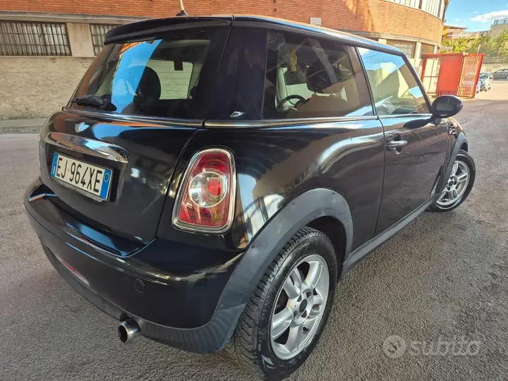 Mini Cooper 2011 photo 3