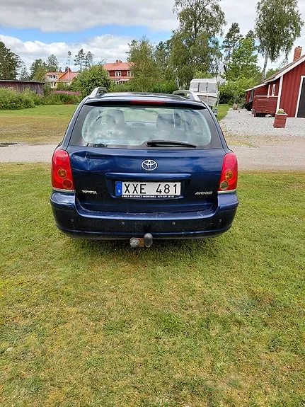 Toyota Avensis 2006 photo 2