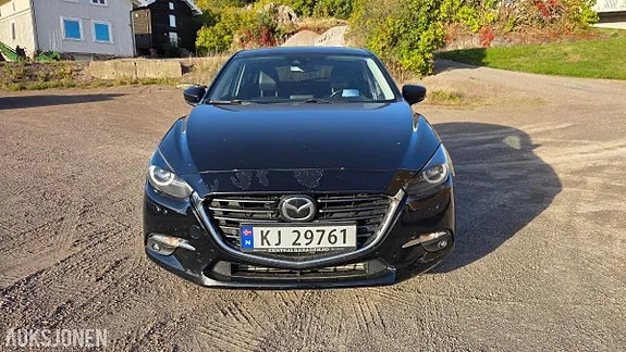 Mazda 3 2017 photo 2