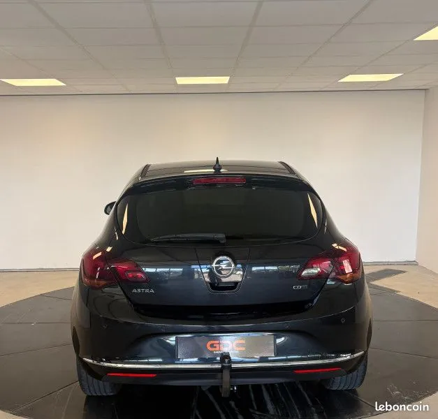 Opel Astra 2015 photo 4