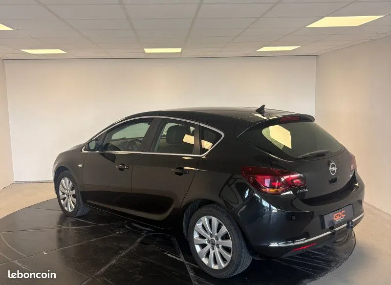 Opel Astra 2015 photo 3