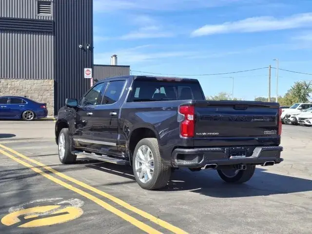 Chevrolet Silverado 1500 2023 photo 3