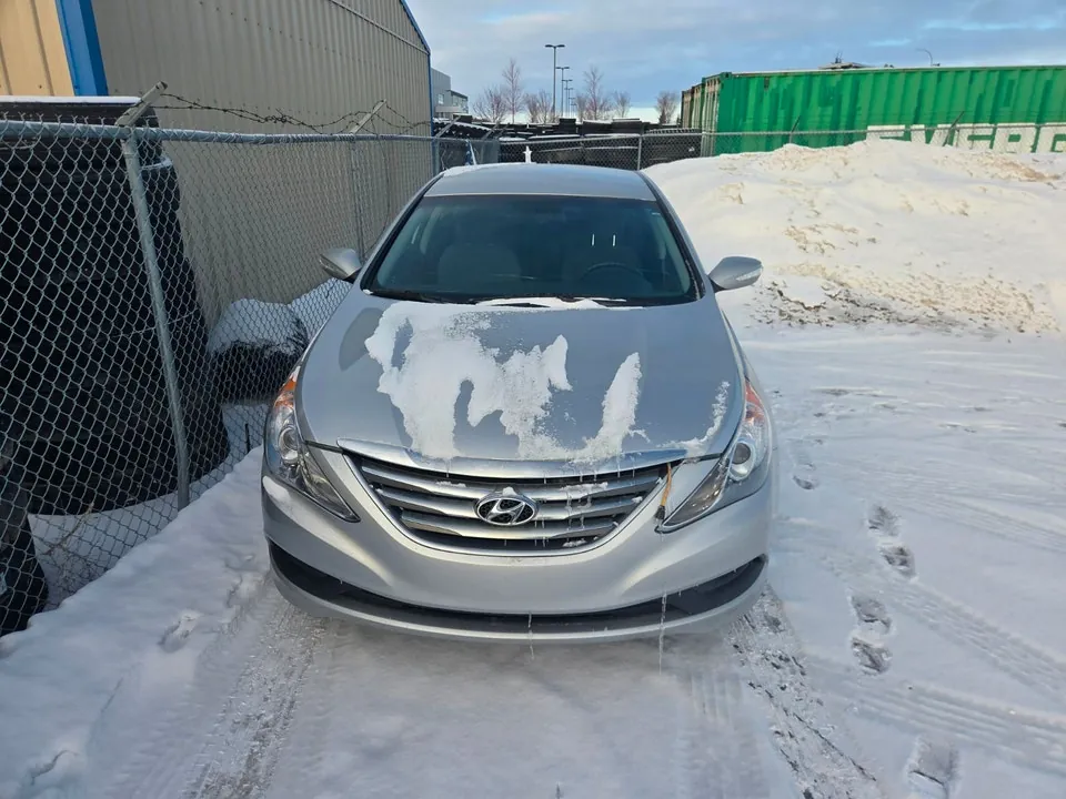 Hyundai Sonata 2014 photo 2