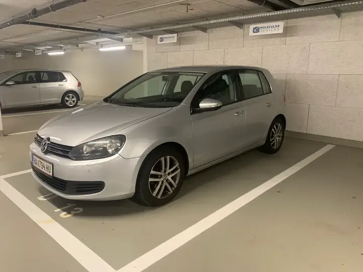 Volkswagen Golf 2010 photo 3