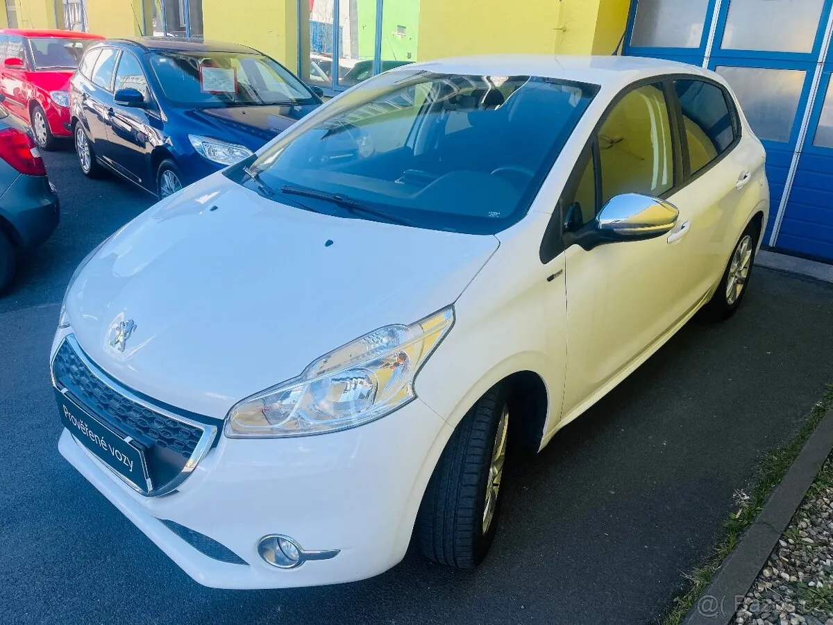 Peugeot 208 2015 photo 3