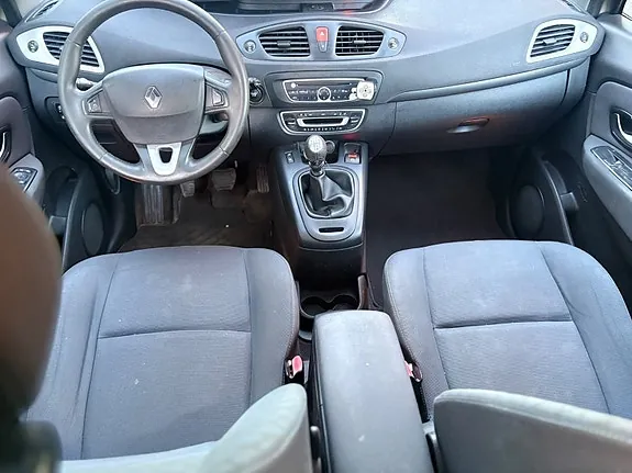 Renault Grand Scenic Iii 2010 photo 4