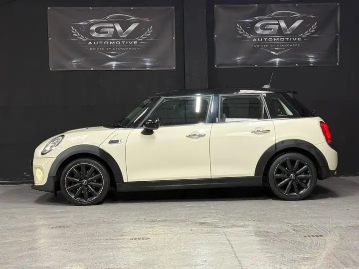 Mini Hatch 2016 photo 4