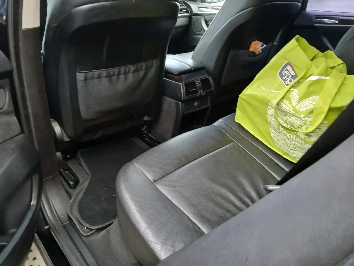 BMW X5 2009 photo 2