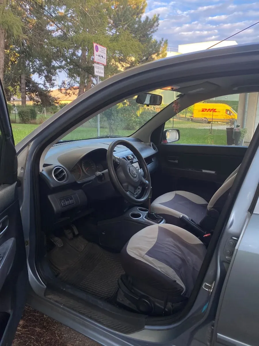 Mazda Mazda2 2007 photo 3