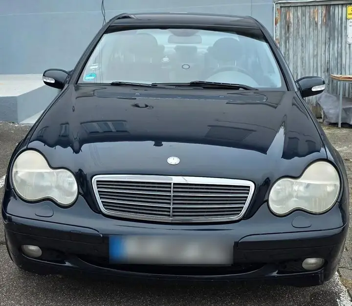 Mercedes-Benz C180