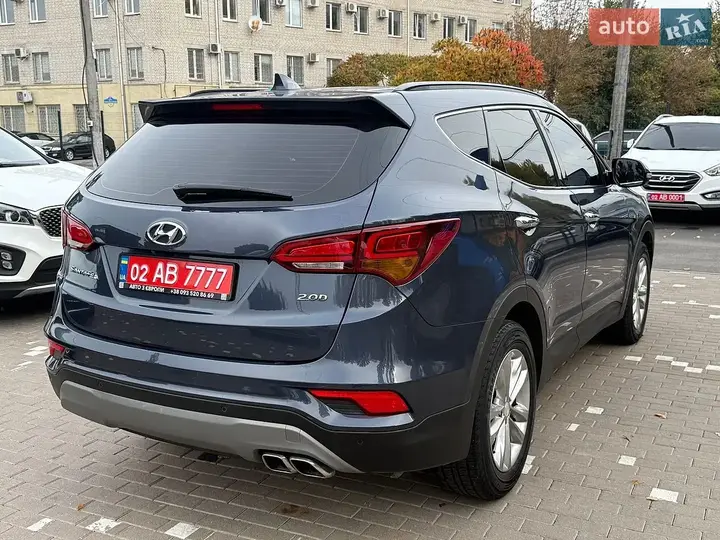 Hyundai Santa Fe 2018 photo 4