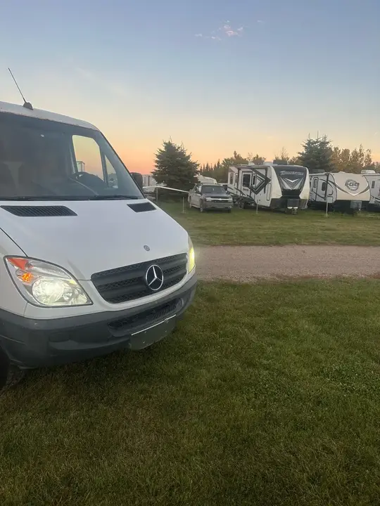 Mercedes-Benz Sprinter Van 2010 photo 3