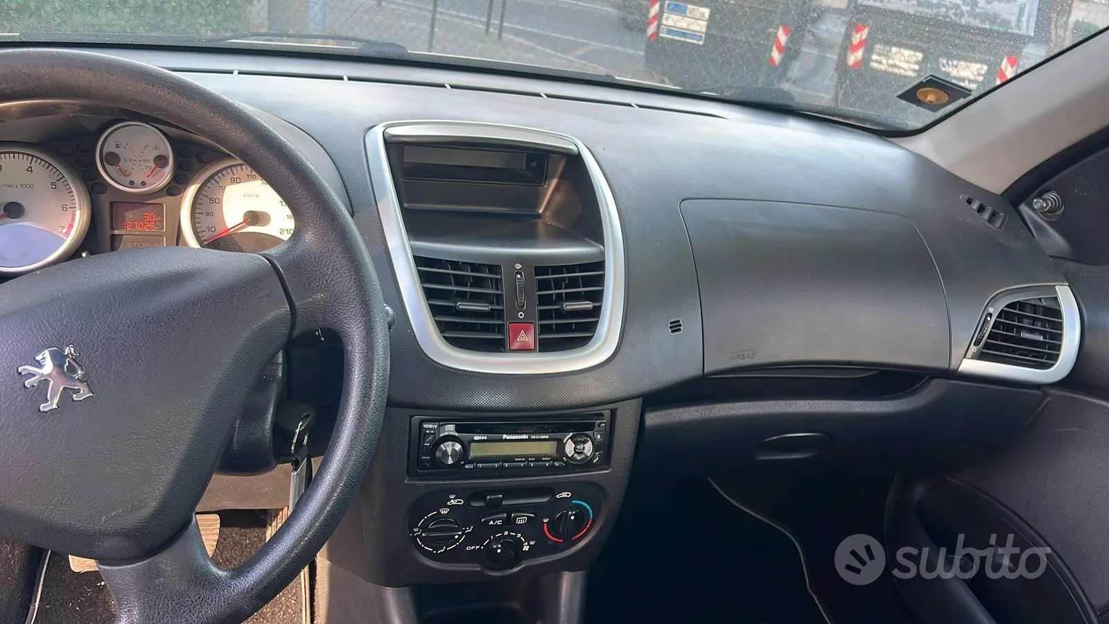 Peugeot 206 2010 photo 2