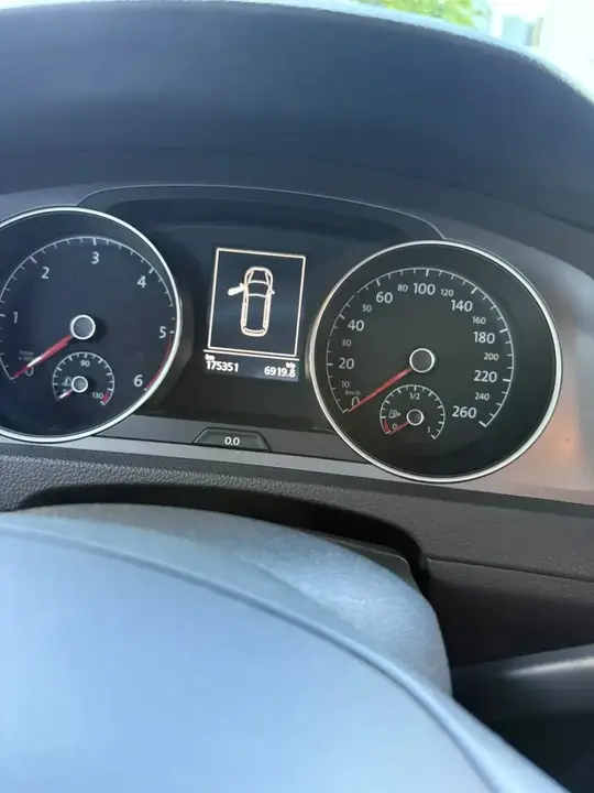 Volkswagen Golf Variant 2016 photo 2