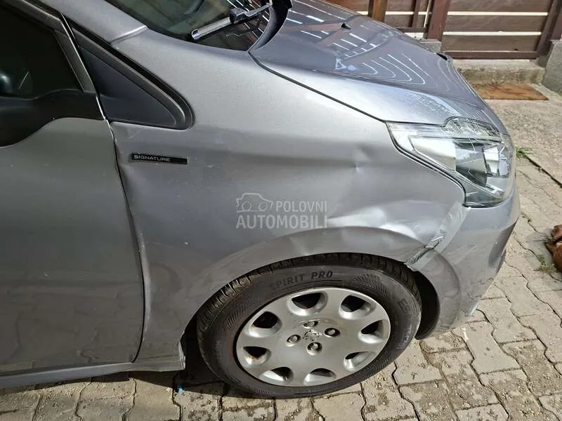 Peugeot 208 2019 photo 4