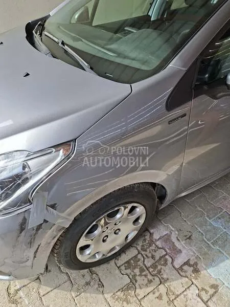Peugeot 208 2019 photo 5