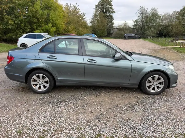 Mercedes-Benz C-Class 2011 photo 4