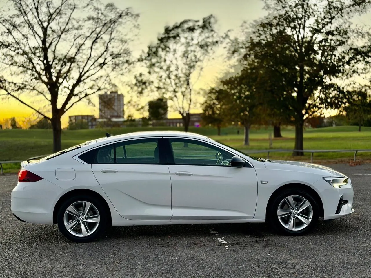 Vauxhall Insignia 2021 photo 2