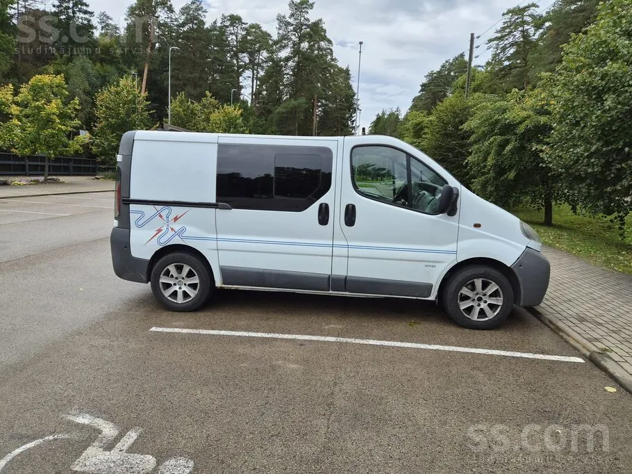 Opel Vivaro 2004 photo 3