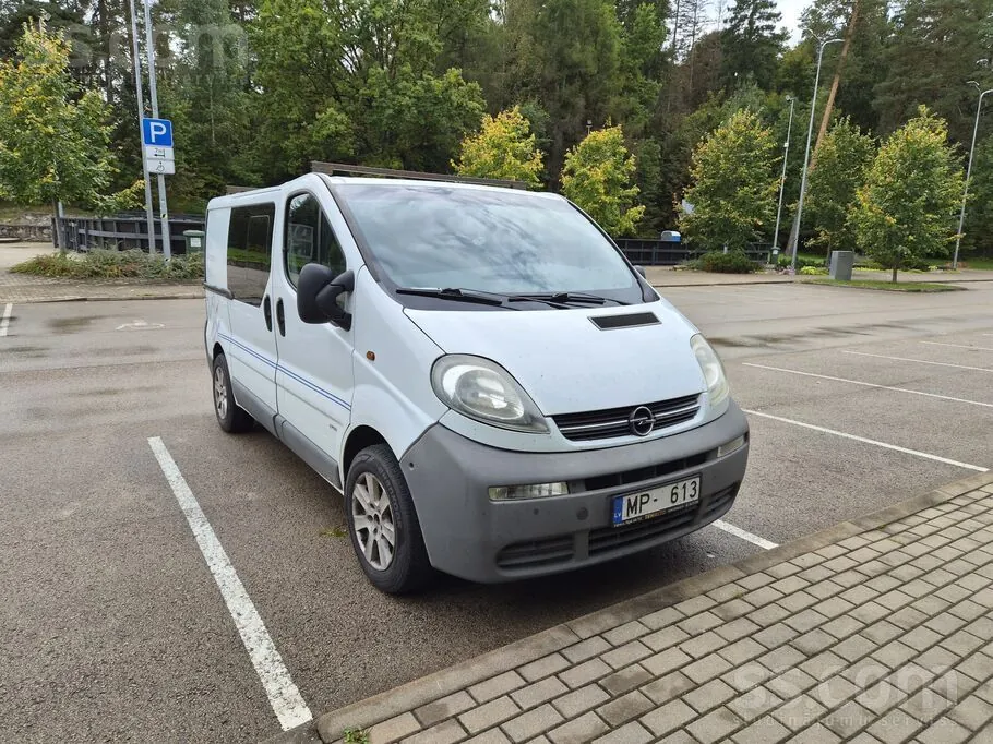 Opel Vivaro 2004 photo 2