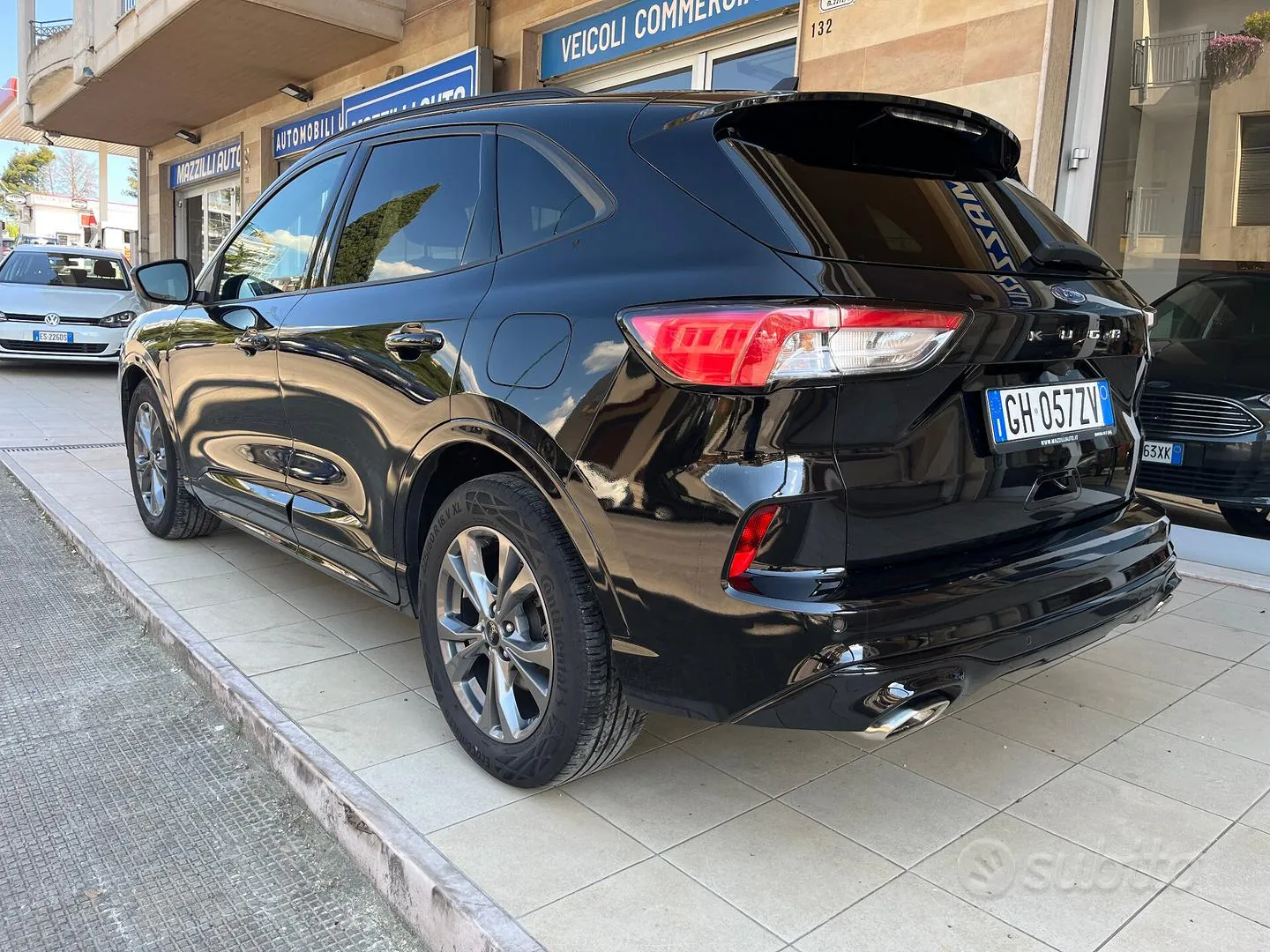 Ford Kuga 2022 photo 2