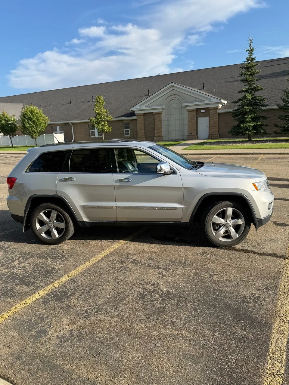 Jeep Grand Cherokee 2011 photo 4