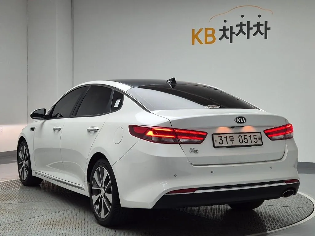 Kia K5 2016 photo 2