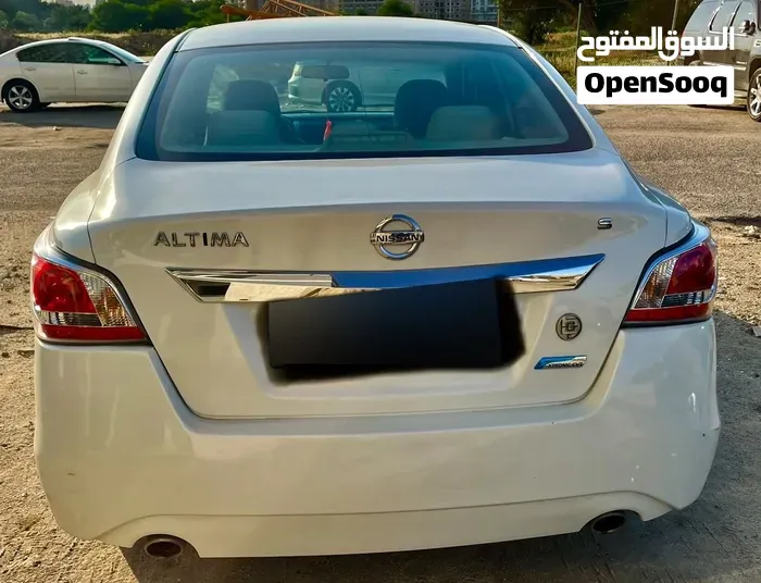 Nissan Altima 2015 photo 2