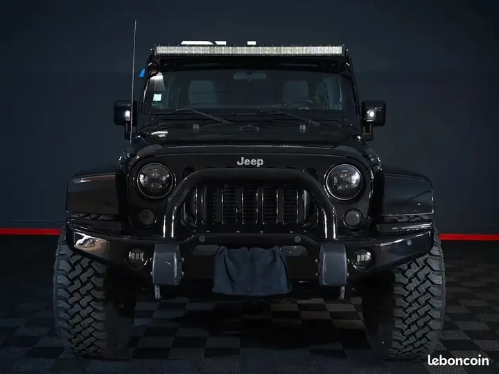 Jeep Wrangler 2011 photo 2