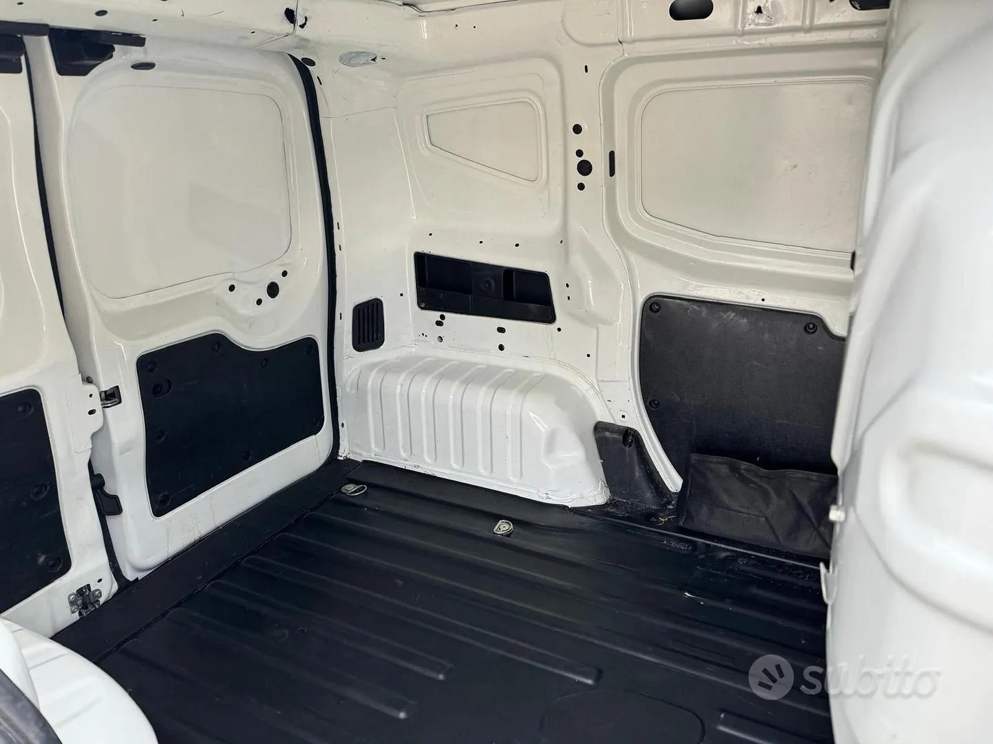 Fiat Fiorino 2016 photo 4