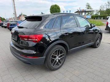 Audi Q3 2022 photo 3