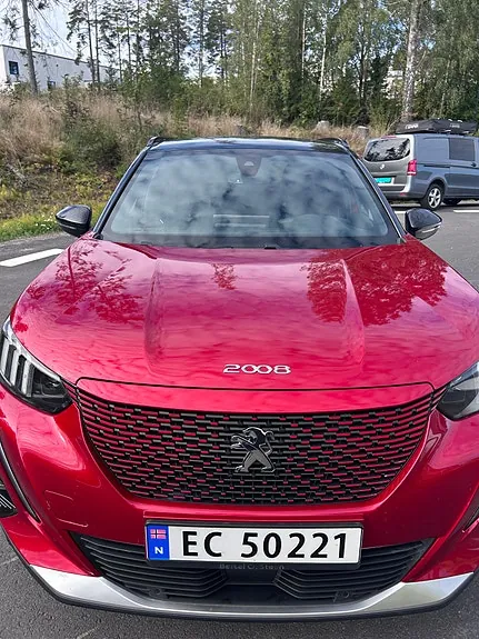 Peugeot E-2008 2021 photo 3
