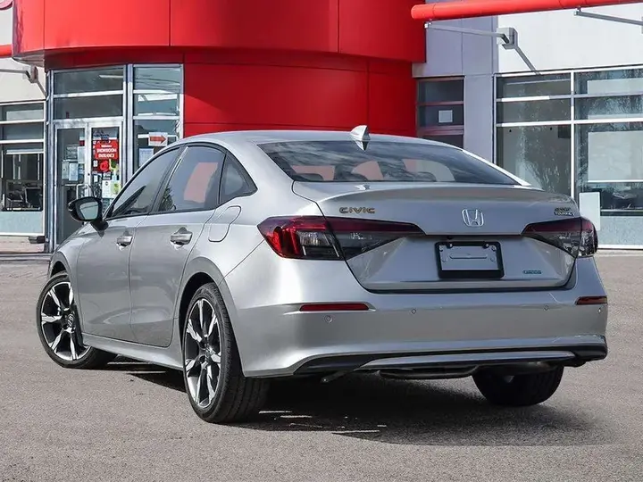 Honda Civic 2026 photo 4